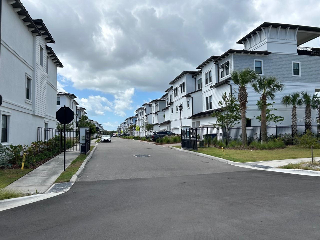 Listing photo id 33 for 5351 Bridge Street 62