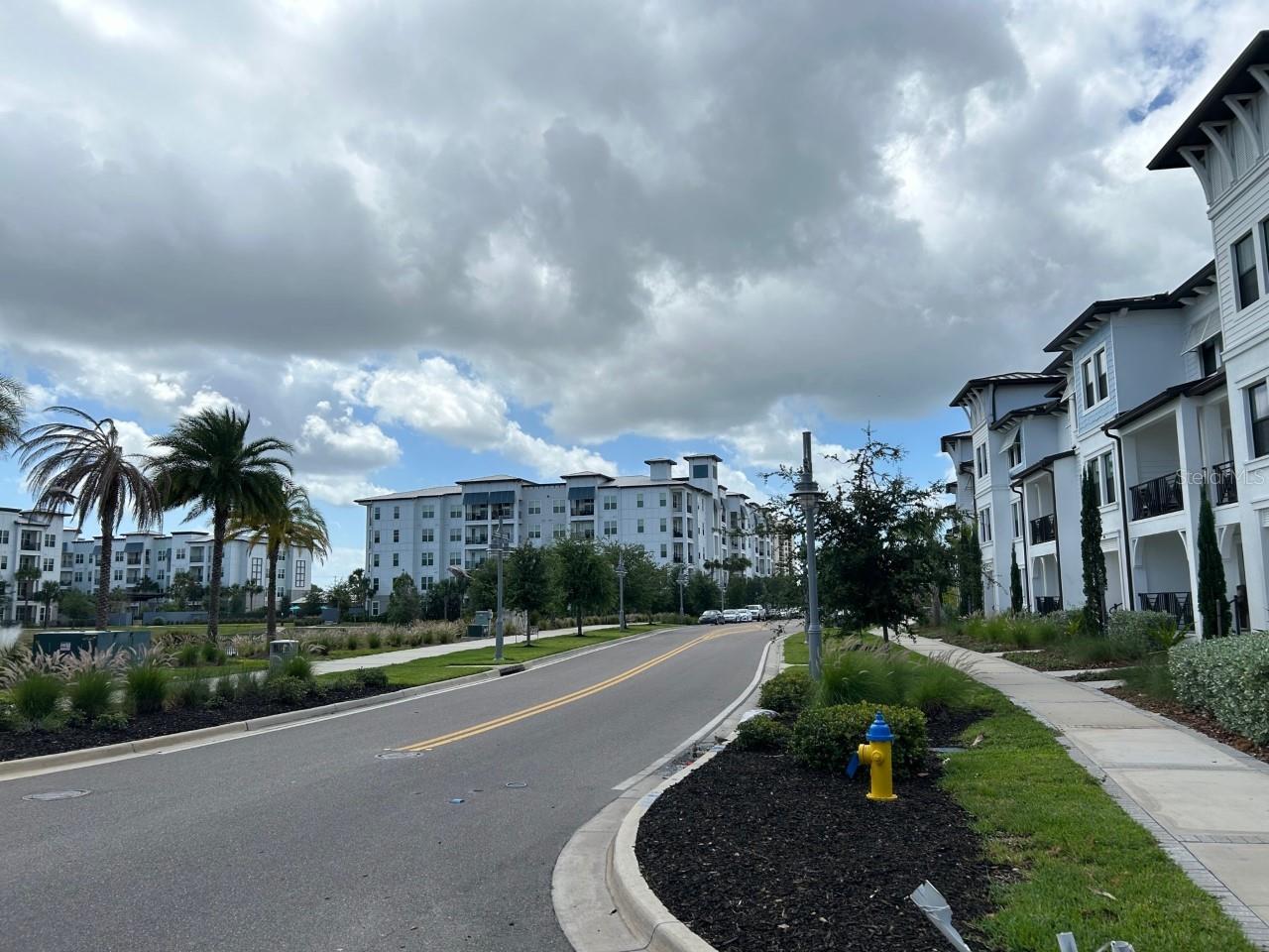 Listing photo id 34 for 5351 Bridge Street 62