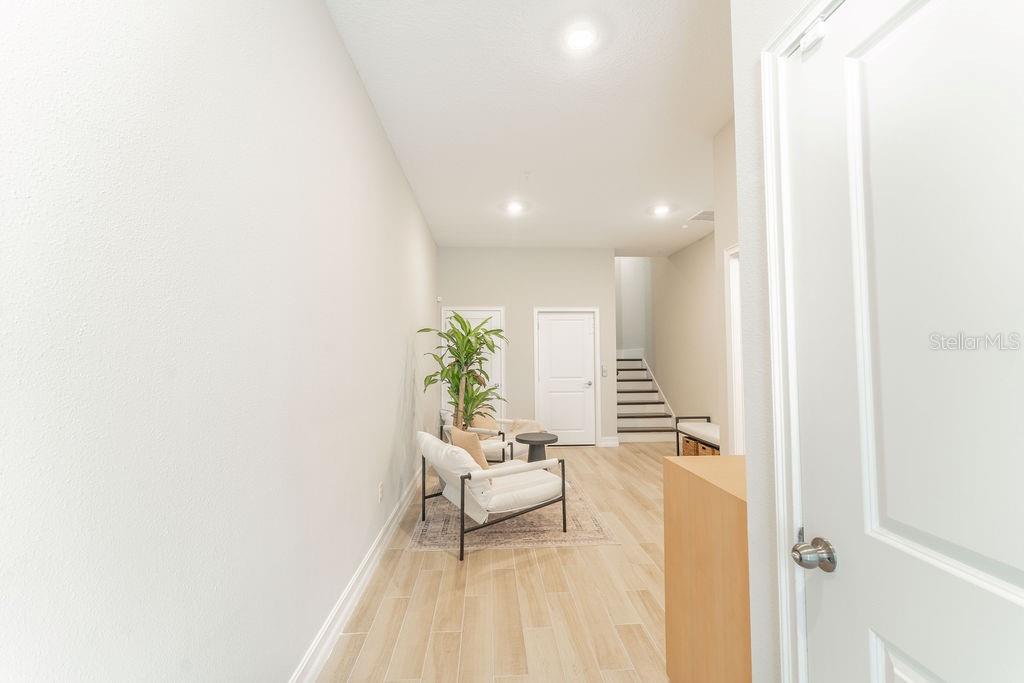 Listing photo id 2 for 5351 Bridge Street 62