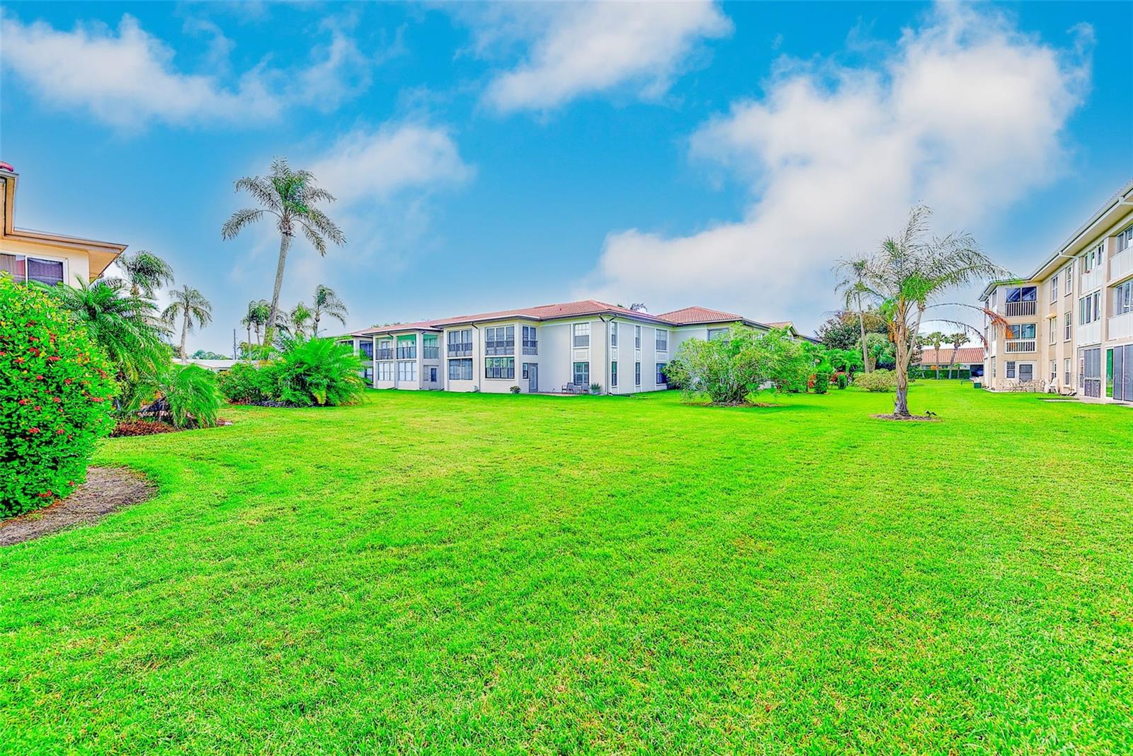 Image 11 of 69 For 10280 Imperial Point Drive W 7