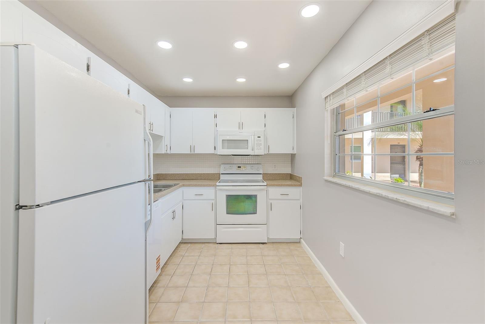 Image 19 of 69 For 10280 Imperial Point Drive W 7