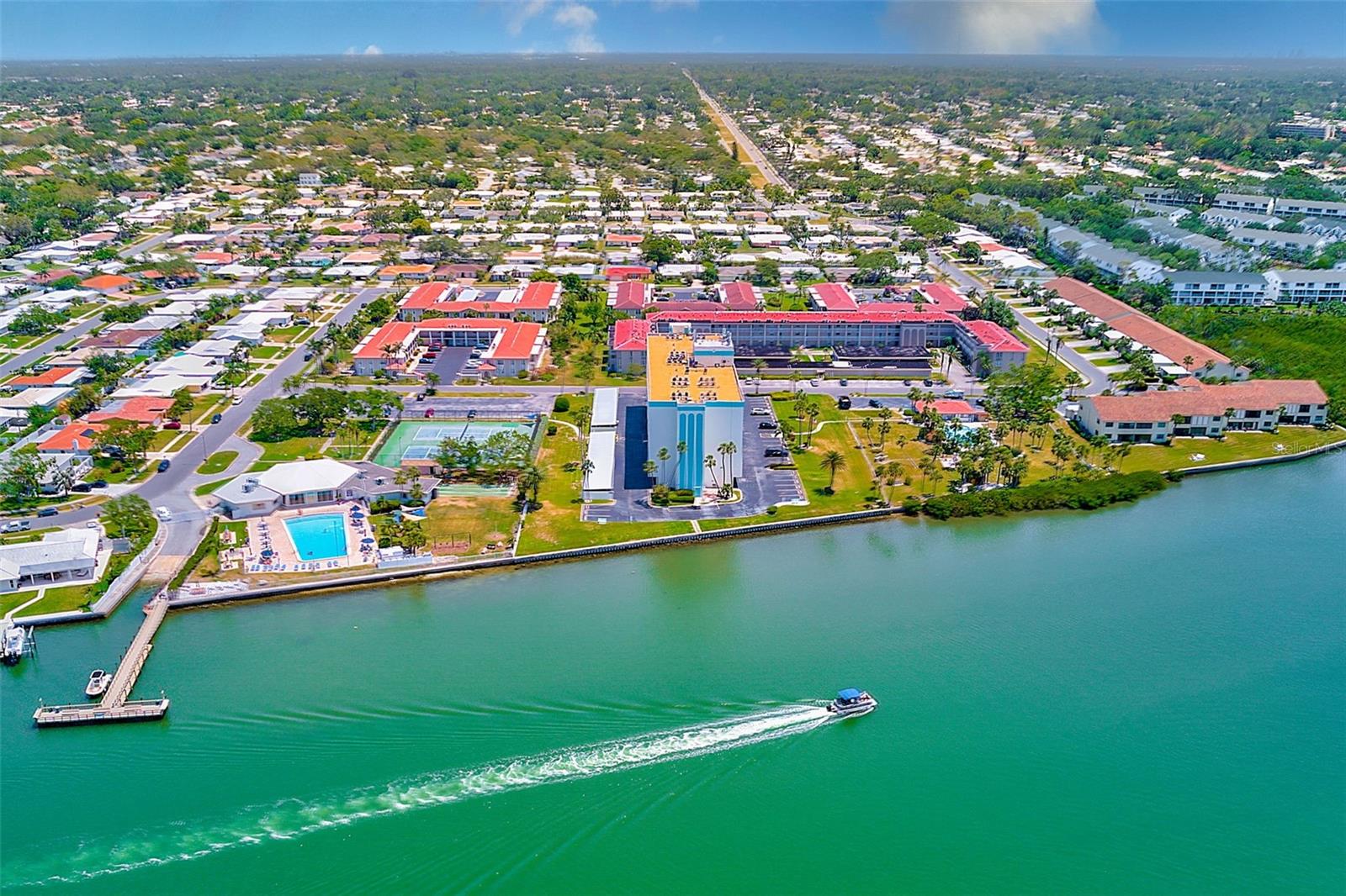 Image 6 of 69 For 10280 Imperial Point Drive W 7