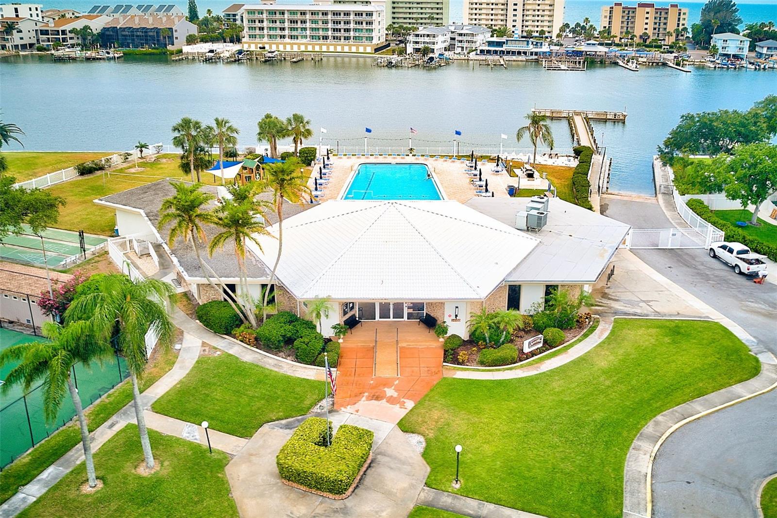 Image 63 of 69 For 10280 Imperial Point Drive W 7