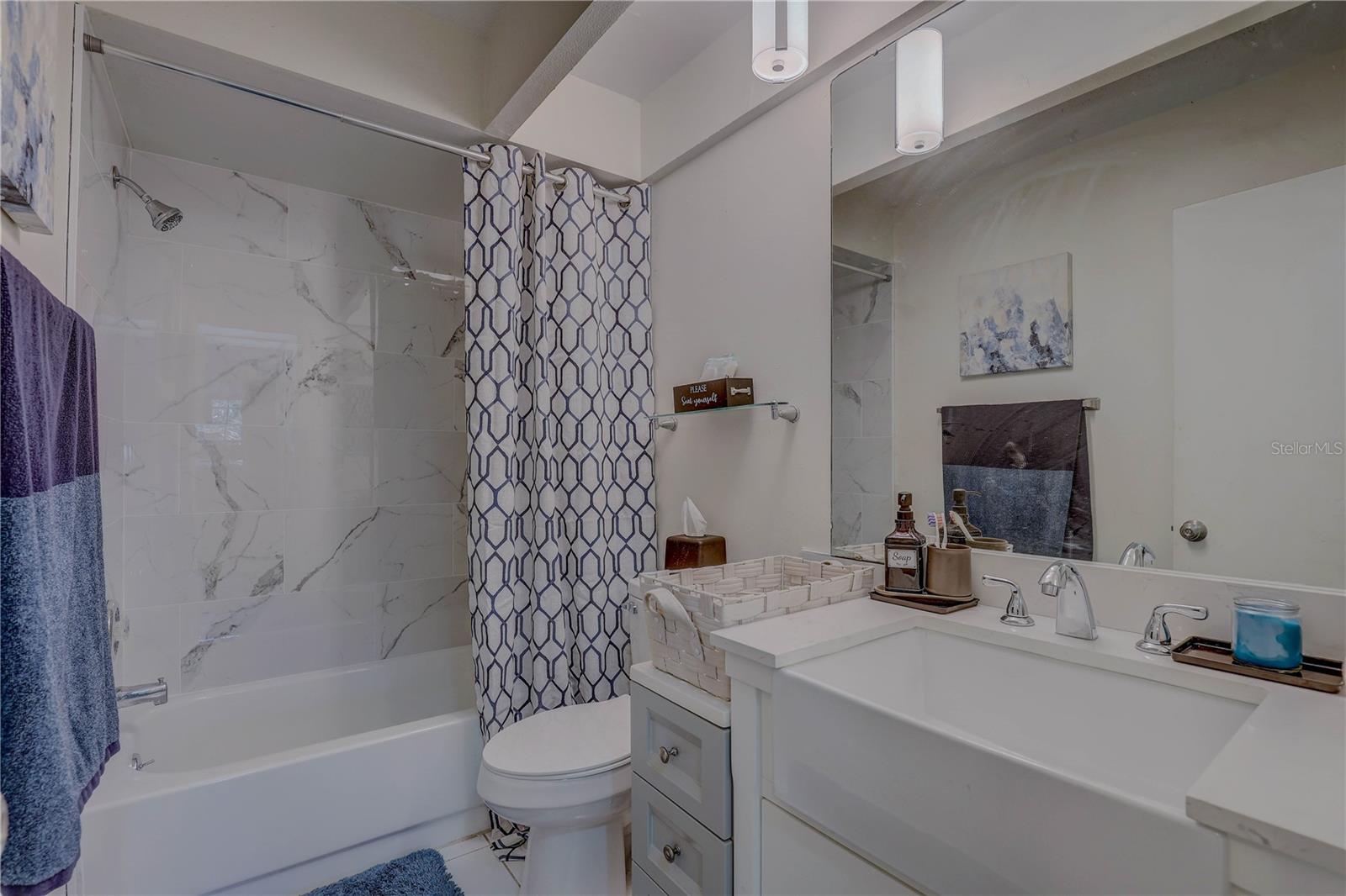 Image 11 of 45 For 2314 Clewis Court 204