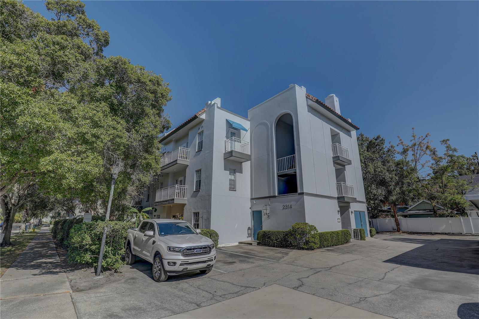 Image 31 of 45 For 2314 Clewis Court 204