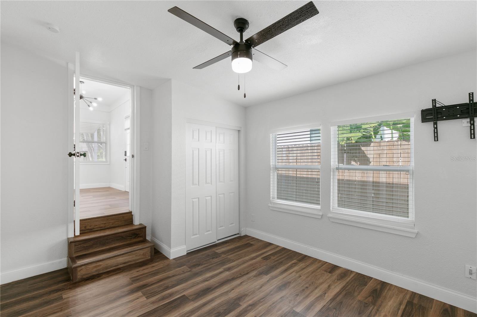 Image 40 of 100 For 4049 Iris Street N