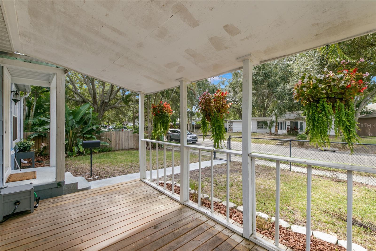 Image 58 of 100 For 4049 Iris Street N