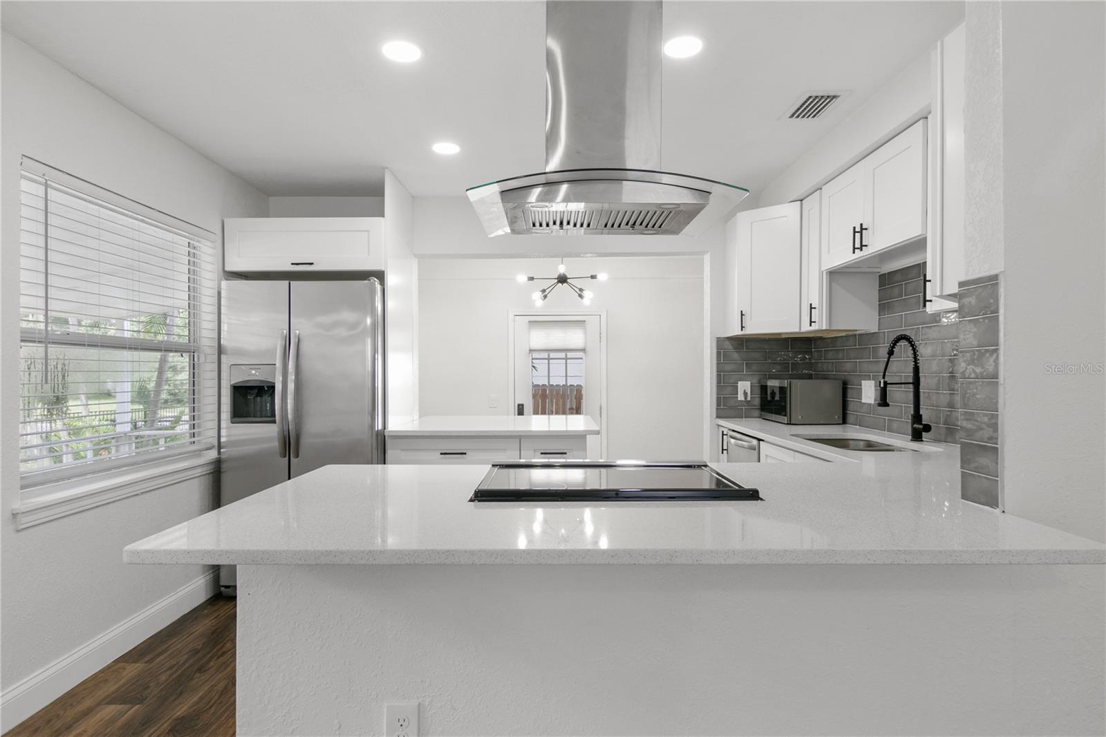 Image 70 of 100 For 4049 Iris Street N