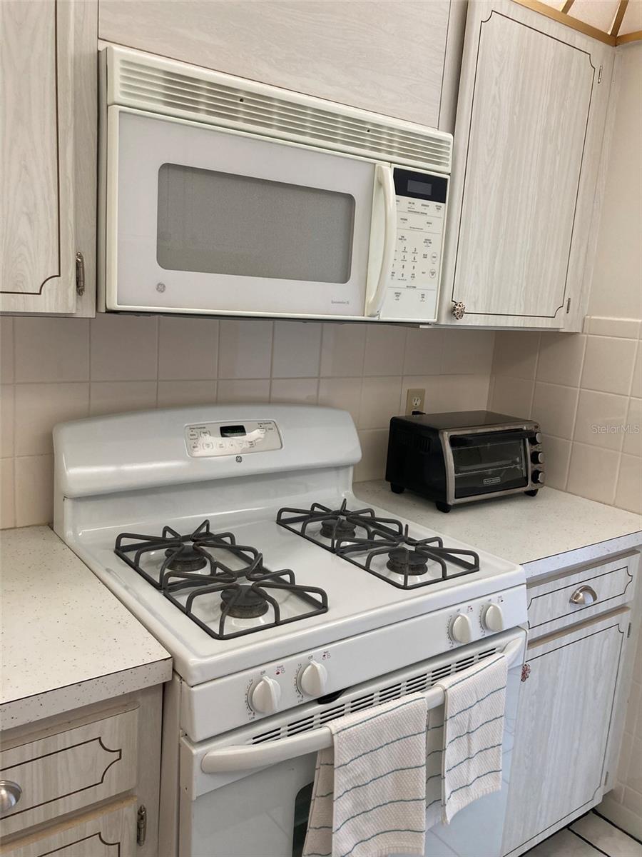 Image 12 of 36 For 5247 81st Street N 18