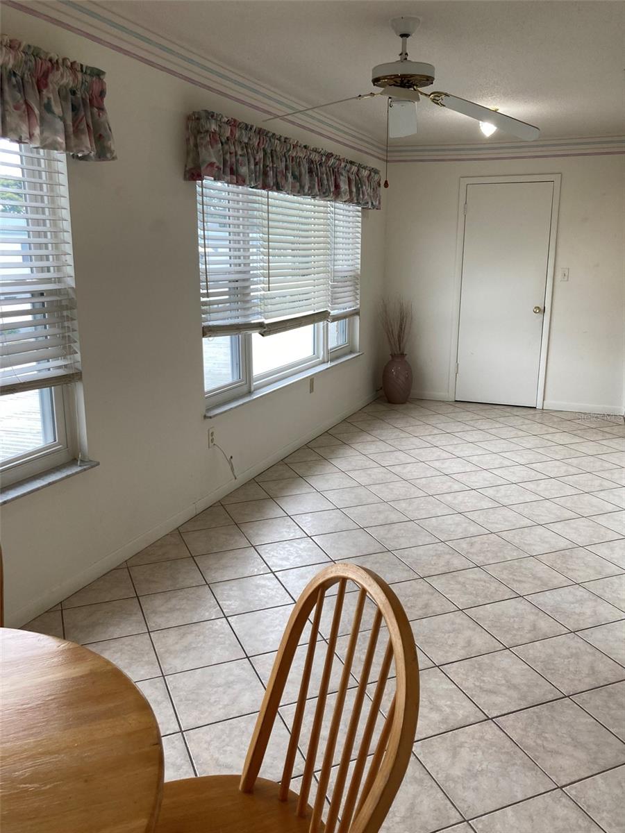 Image 16 of 36 For 5247 81st Street N 18