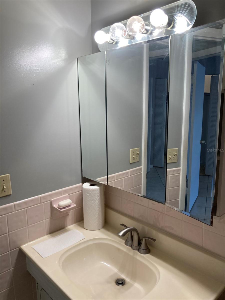 Image 24 of 36 For 5247 81st Street N 18