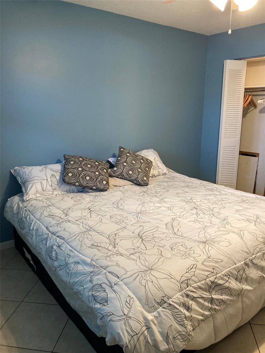 Image 27 of 36 For 5247 81st Street N 18