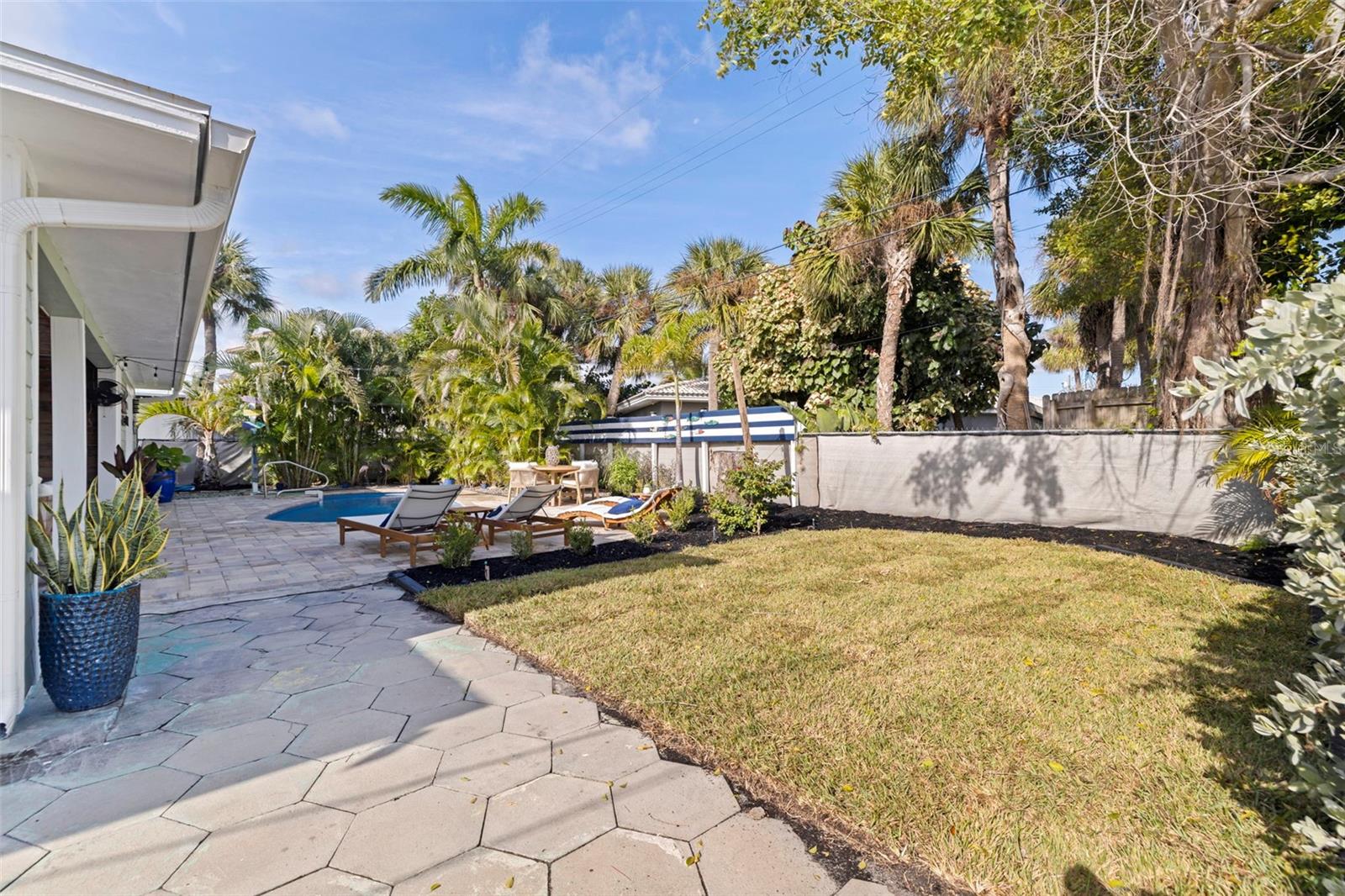 Image 18 of 41 For 459 87th Avenue