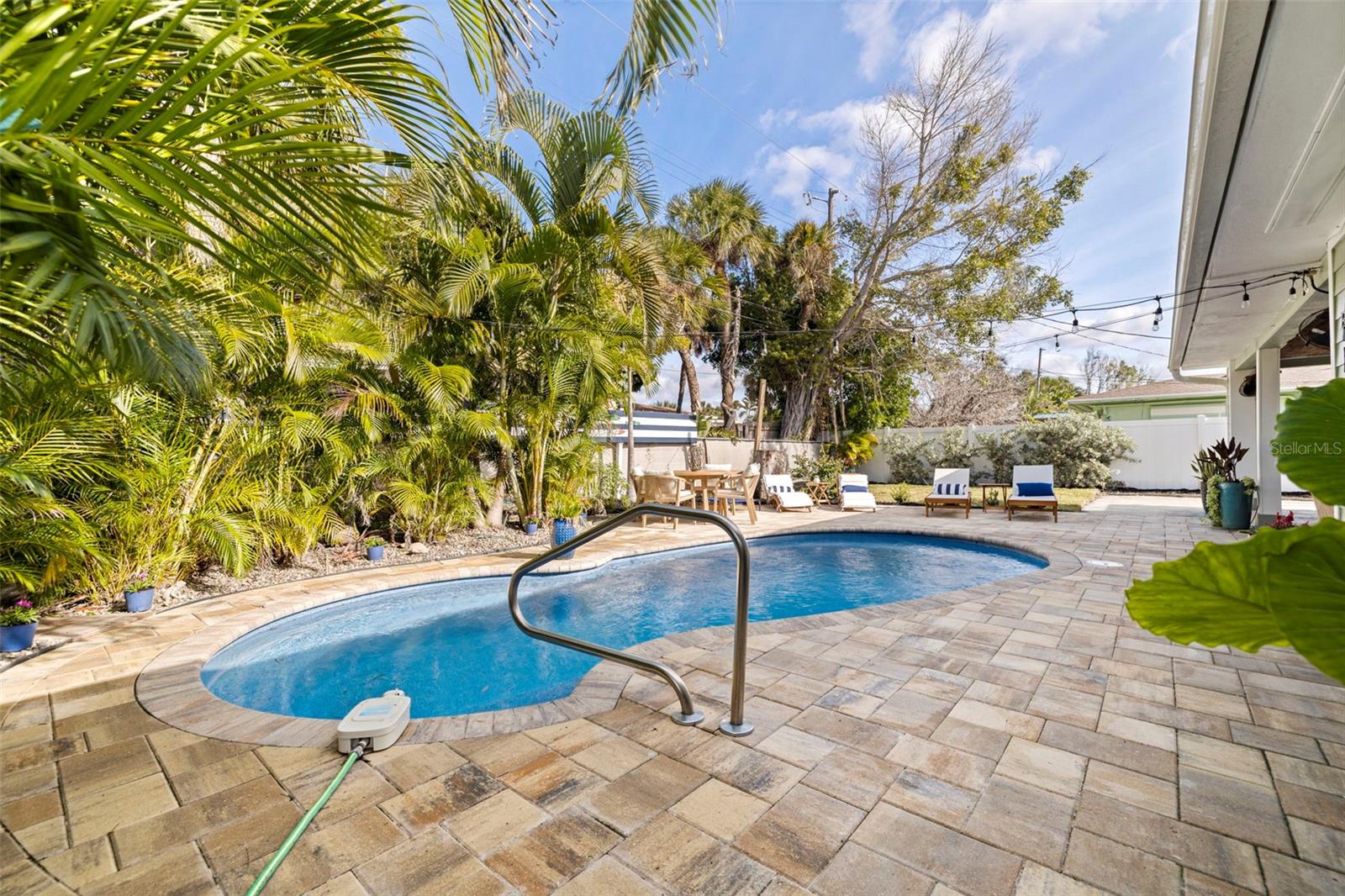 Image 21 of 41 For 459 87th Avenue