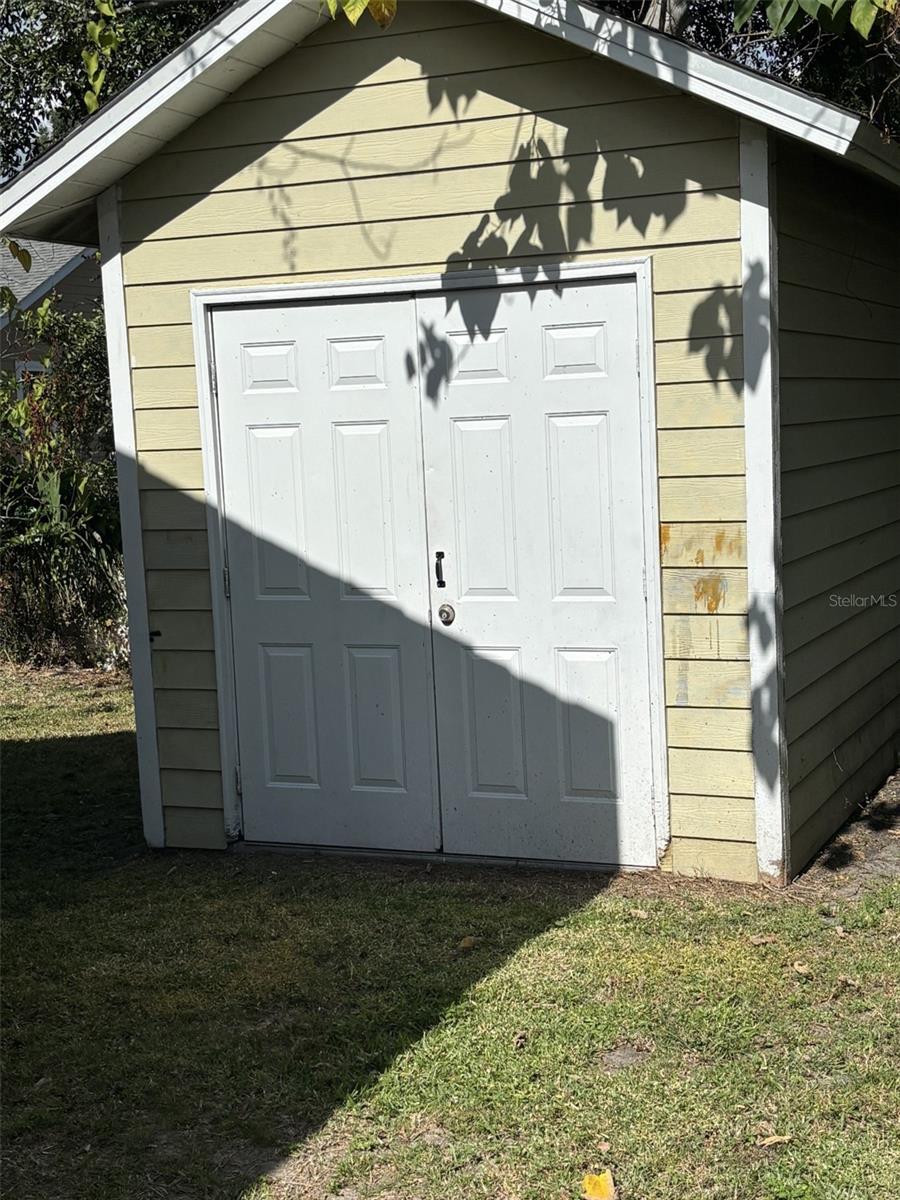 Image 21 of 21 For 717 Silver Springs Place