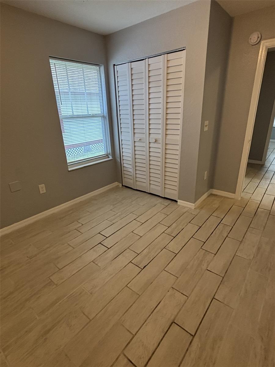 Image 4 of 21 For 717 Silver Springs Place