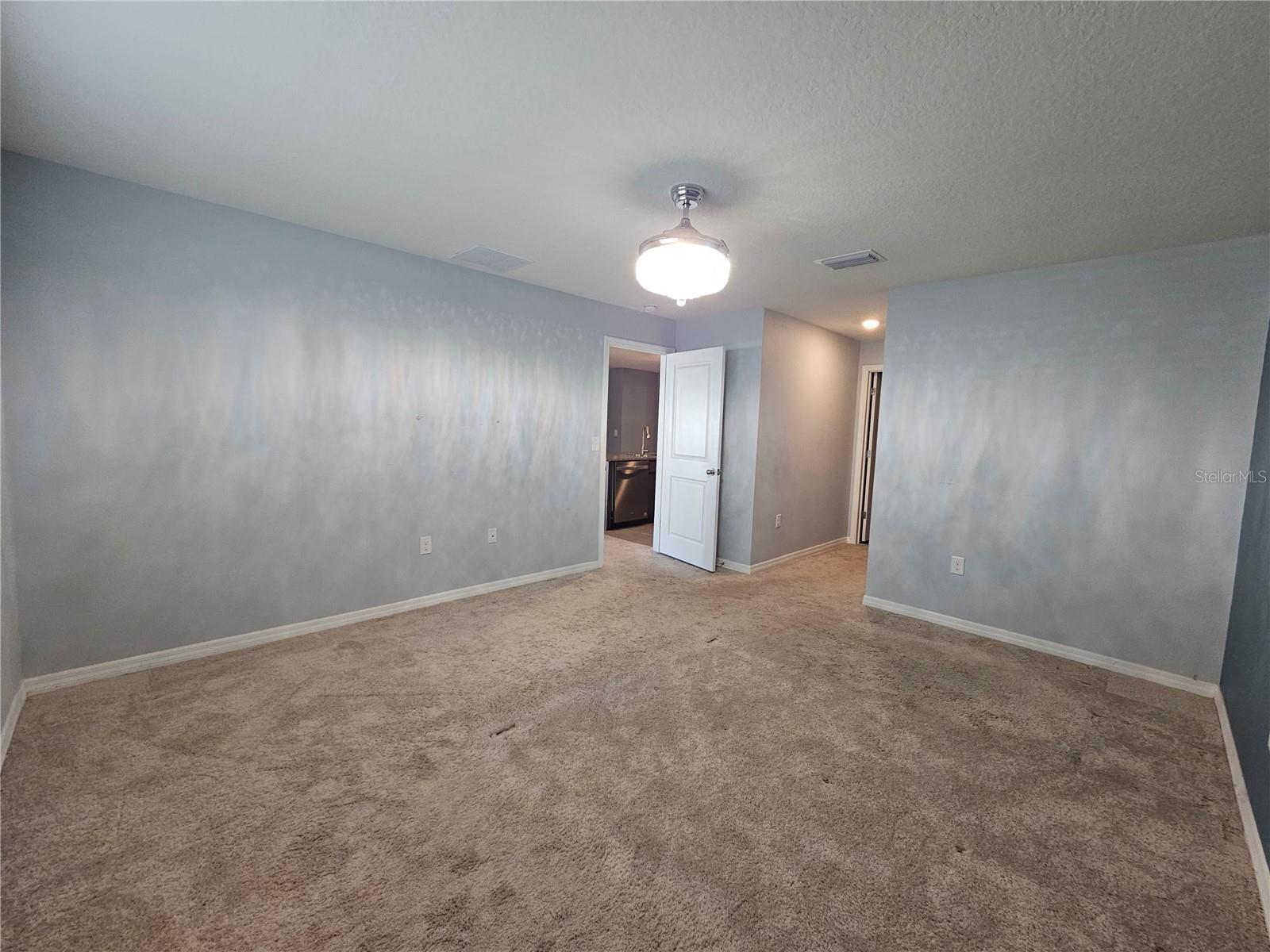 Image 21 of 33 For 1104 Tidal Rock Avenue