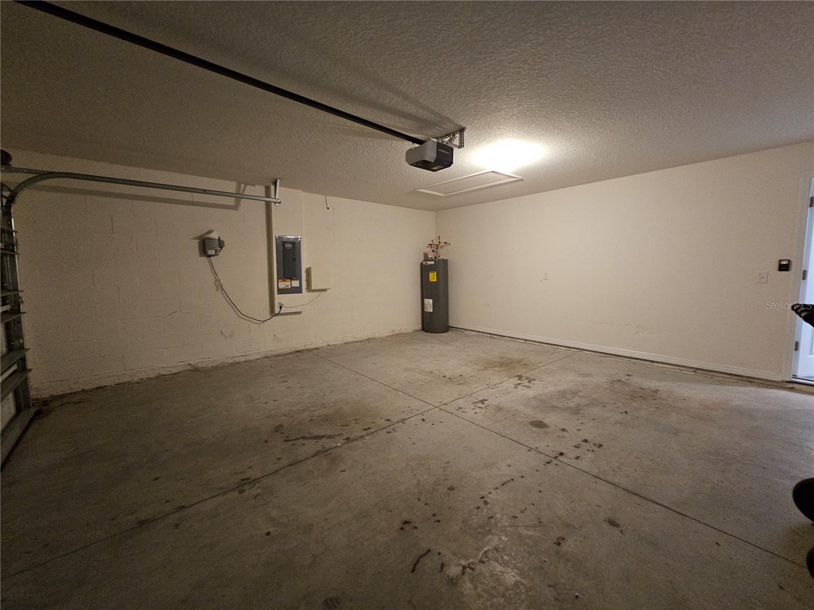 Image 29 of 33 For 1104 Tidal Rock Avenue