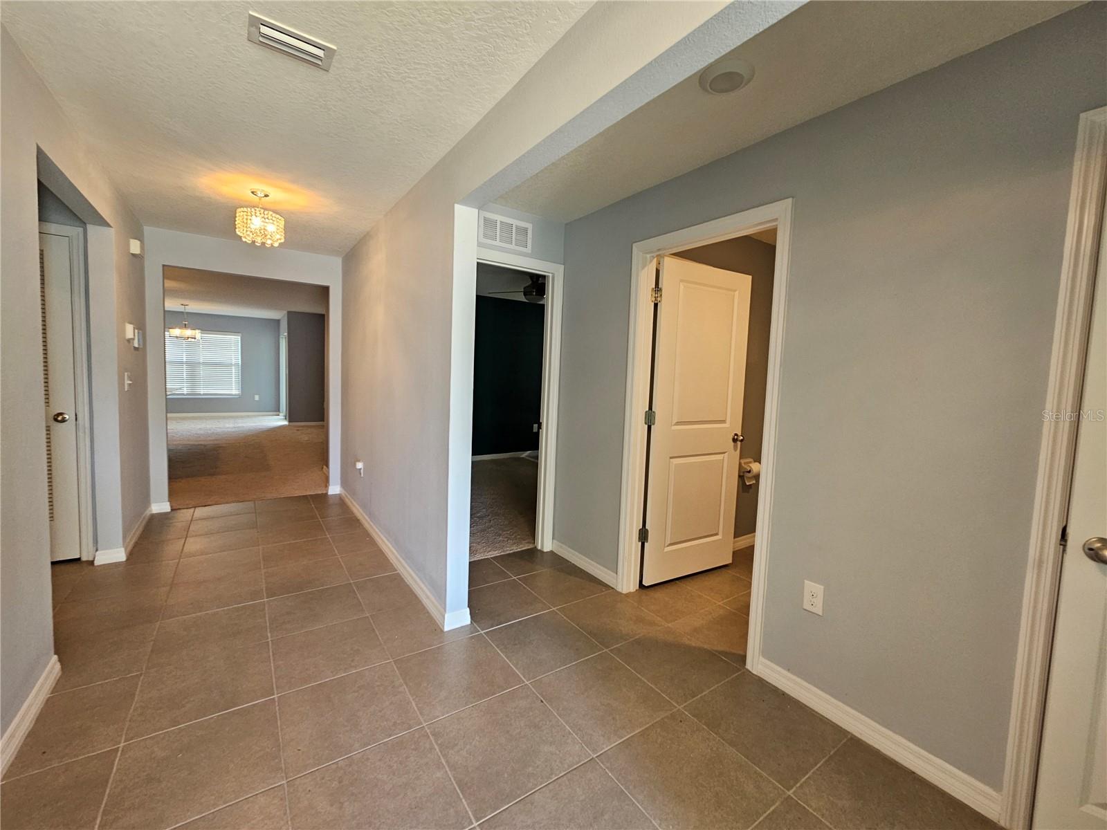 Image 6 of 33 For 1104 Tidal Rock Avenue