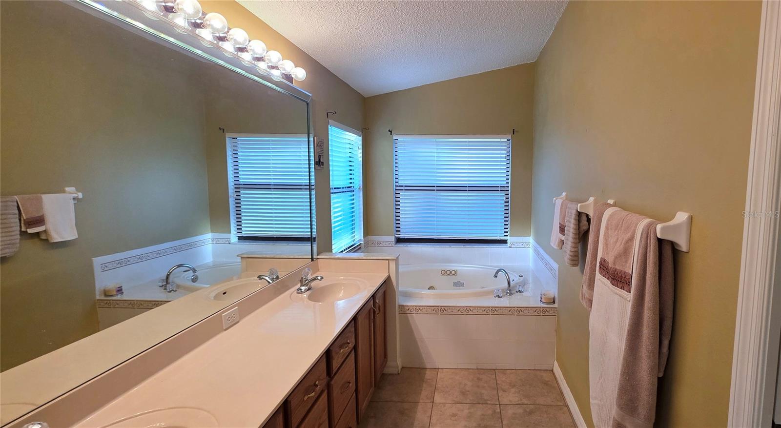 Image 43 of 56 For 11415 Kingstree Court