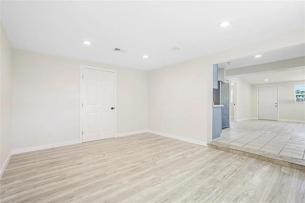 Image 12 of 21 For 6817 Larmon Street