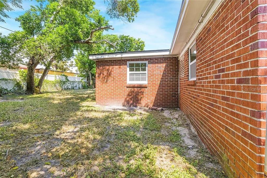 Image 20 of 21 For 6817 Larmon Street