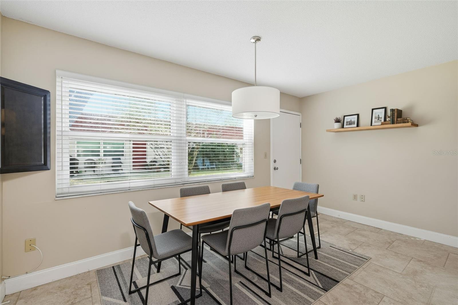 Image 13 of 32 For 5865 37th Avenue N 19