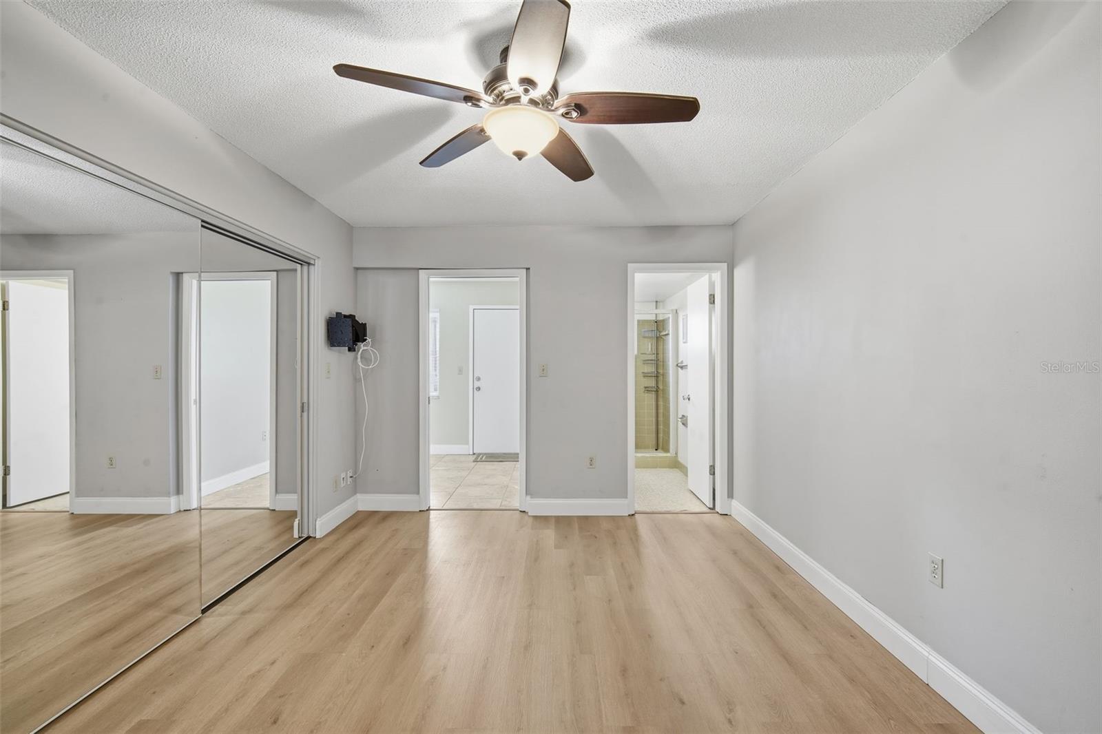 Image 18 of 32 For 5865 37th Avenue N 19