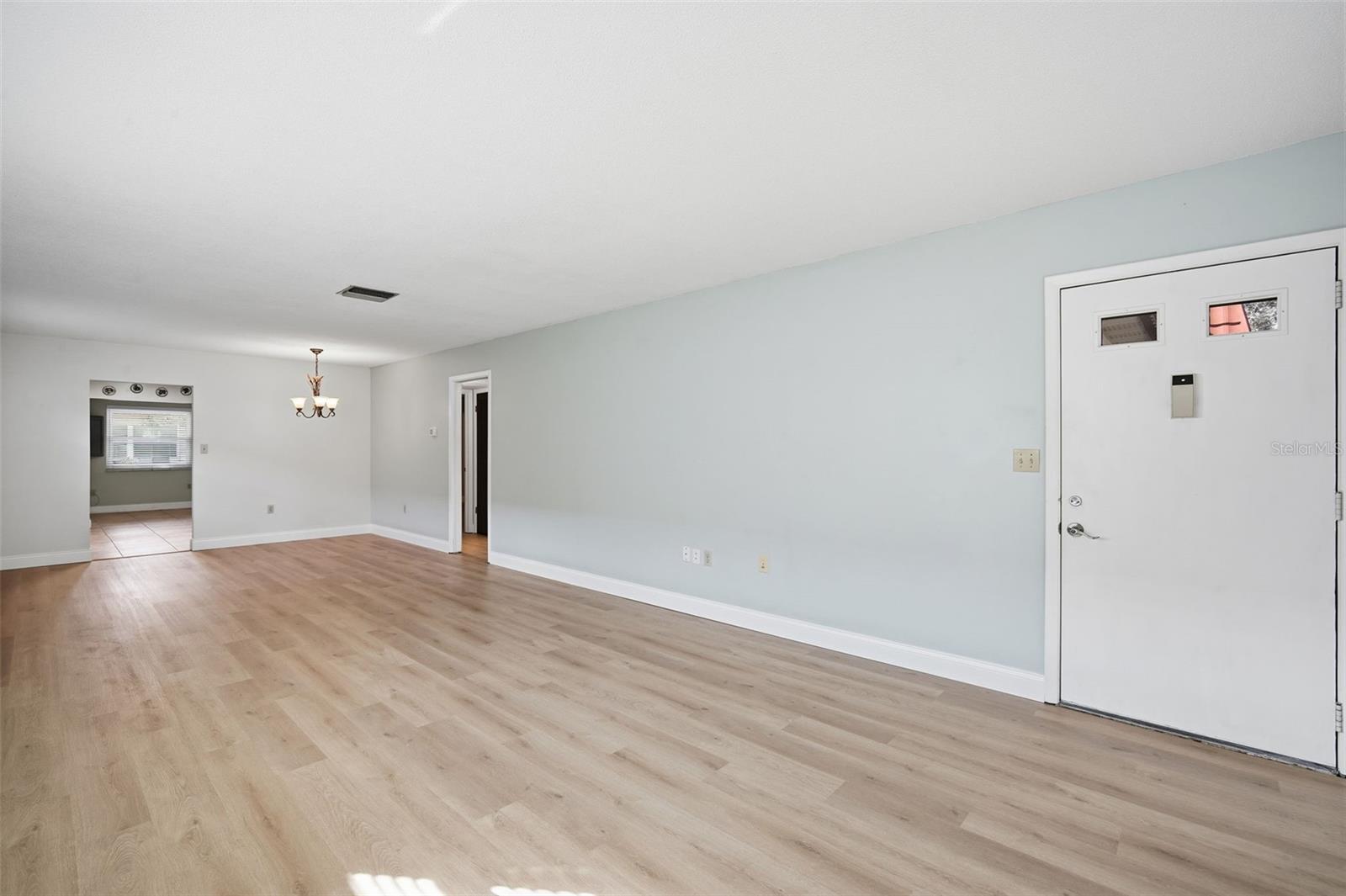 Image 6 of 32 For 5865 37th Avenue N 19