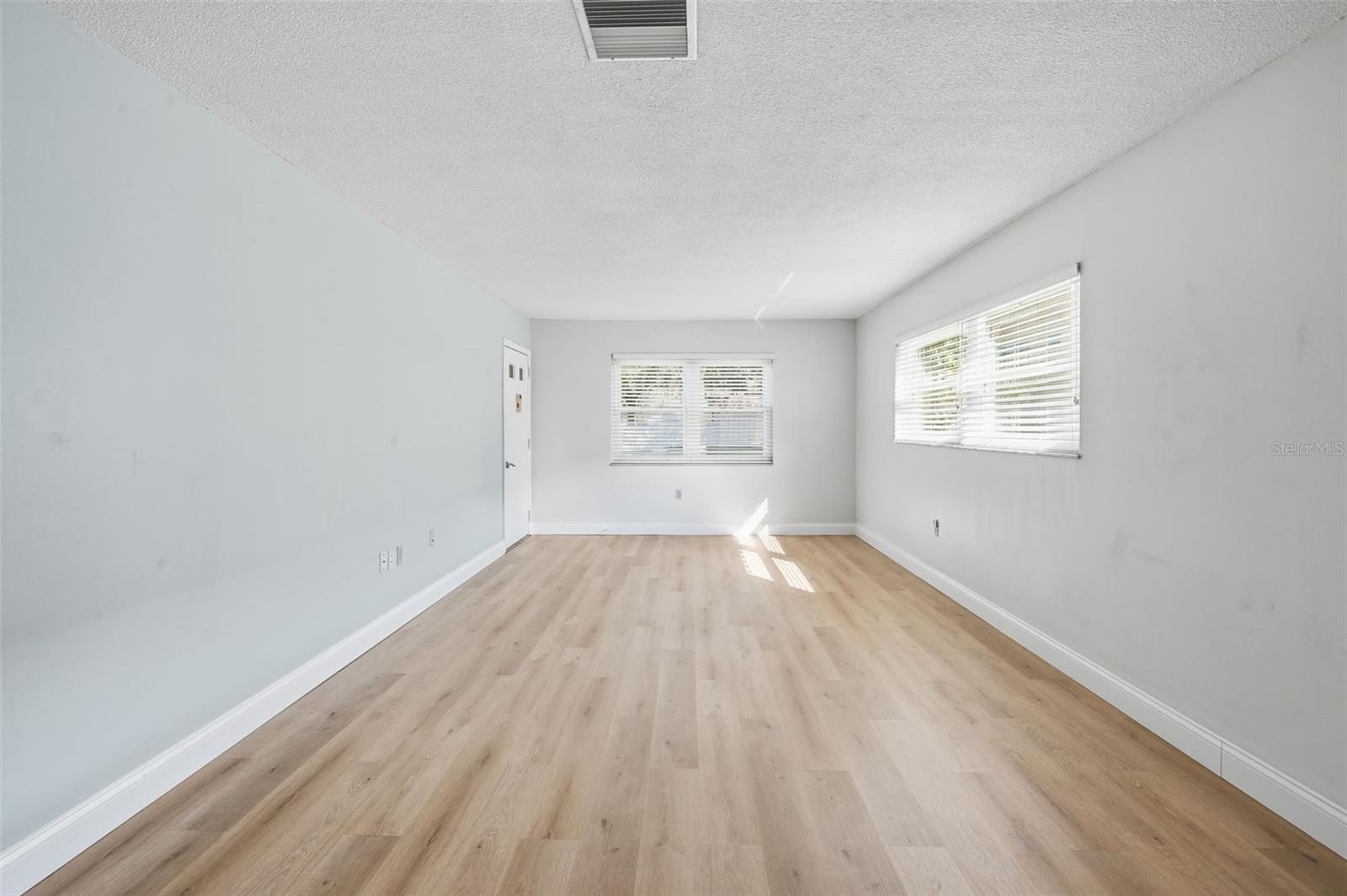 Image 7 of 32 For 5865 37th Avenue N 19