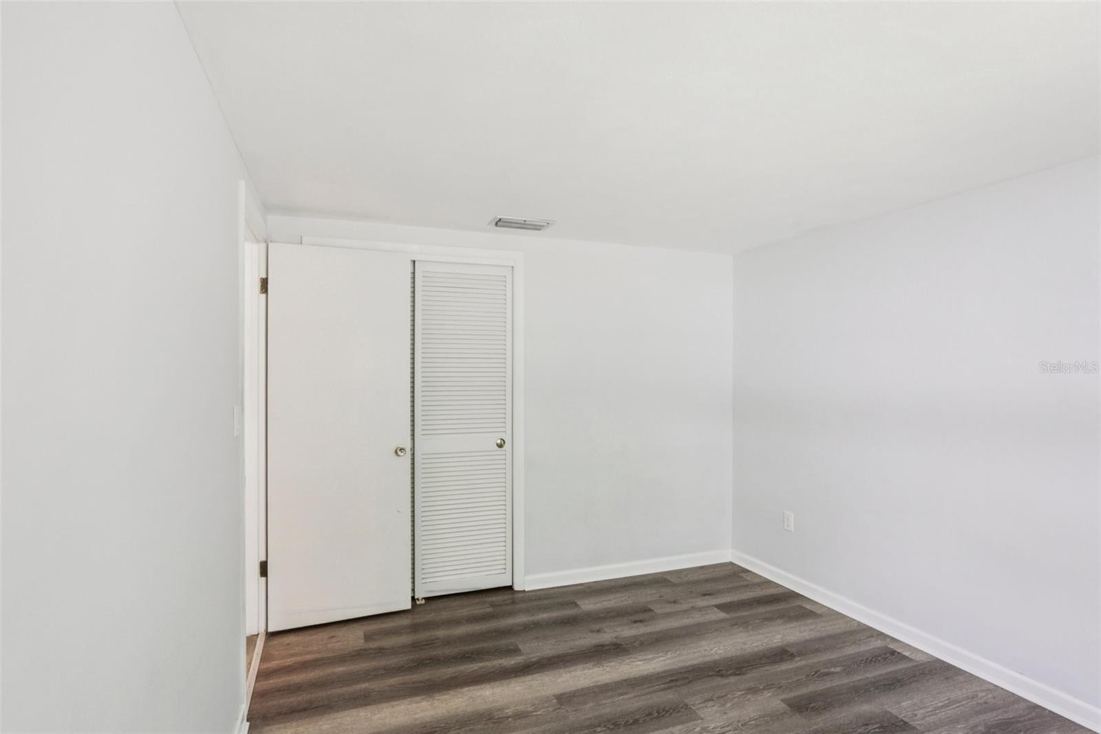 Image 27 of 42 For 4015 Litchfield Drive