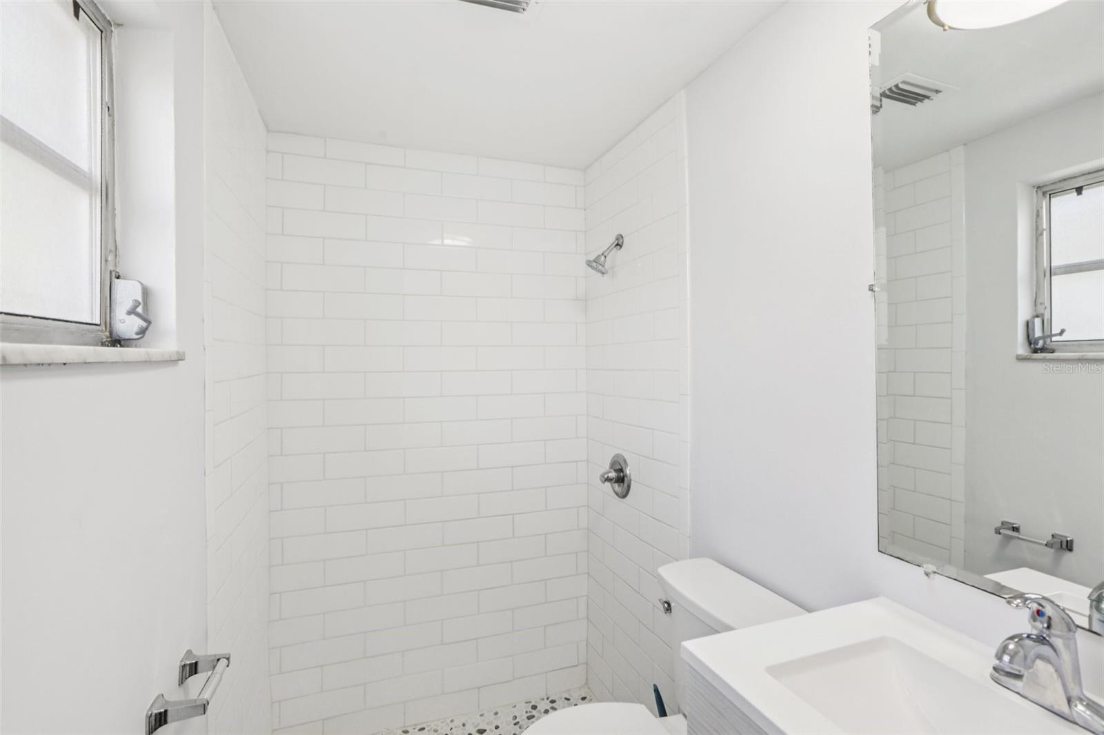 Image 32 of 42 For 4015 Litchfield Drive