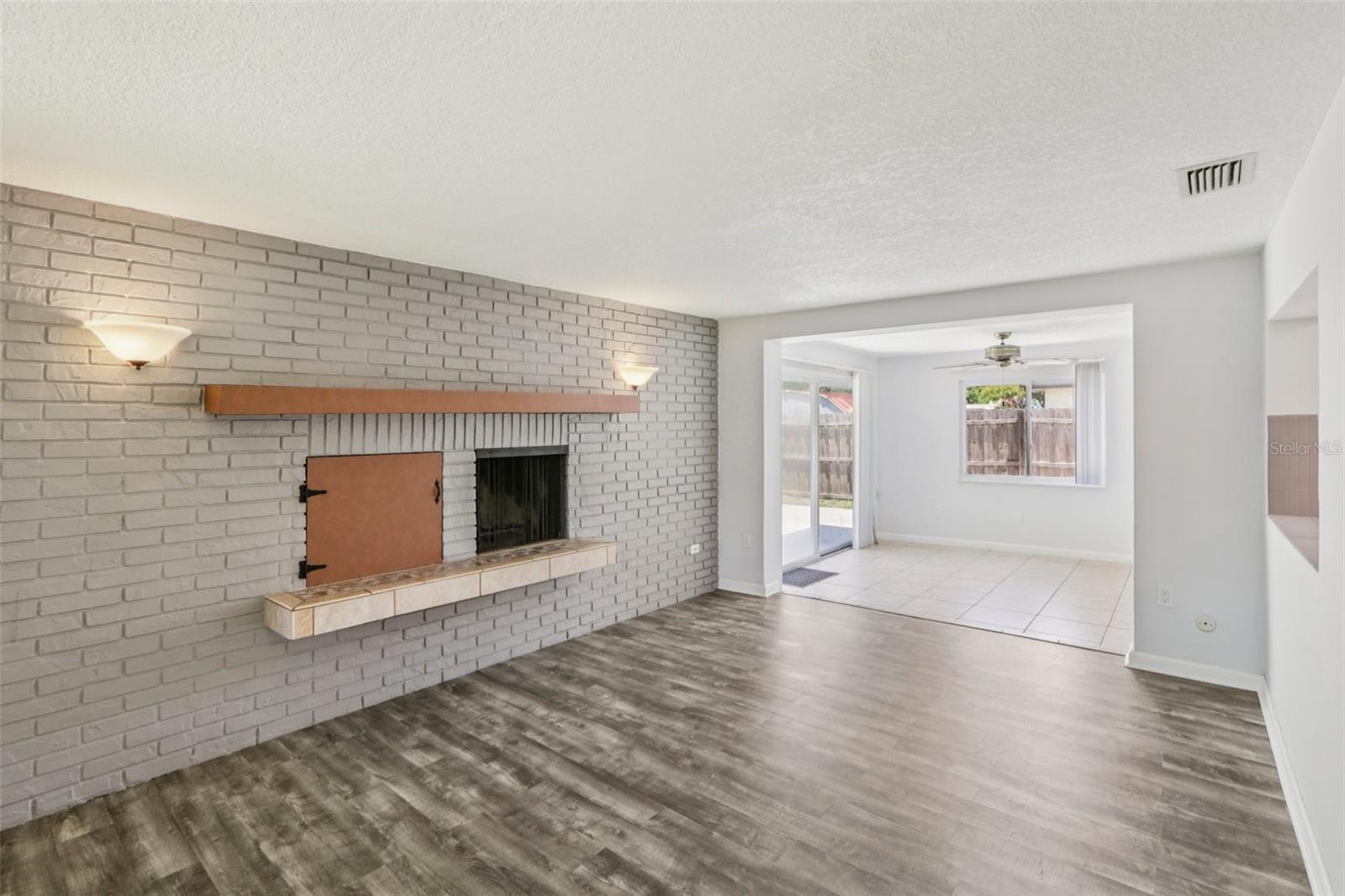 Image 8 of 42 For 4015 Litchfield Drive