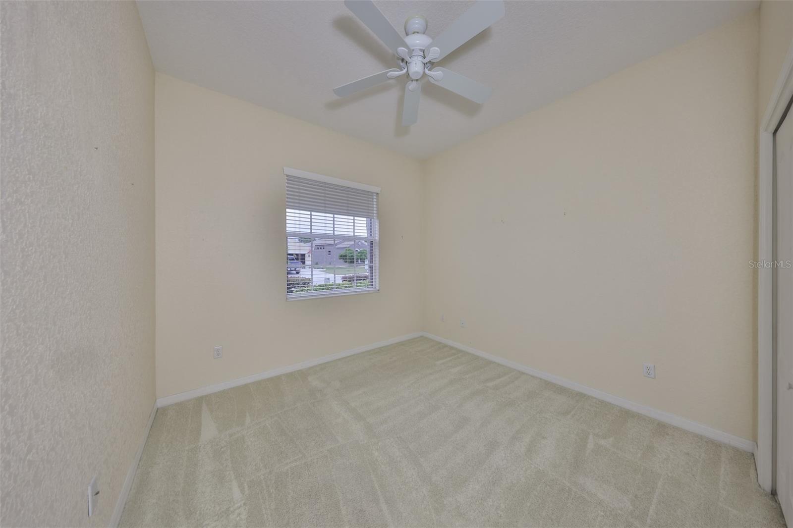 Image 19 of 41 For 1043 Regal Manor Way