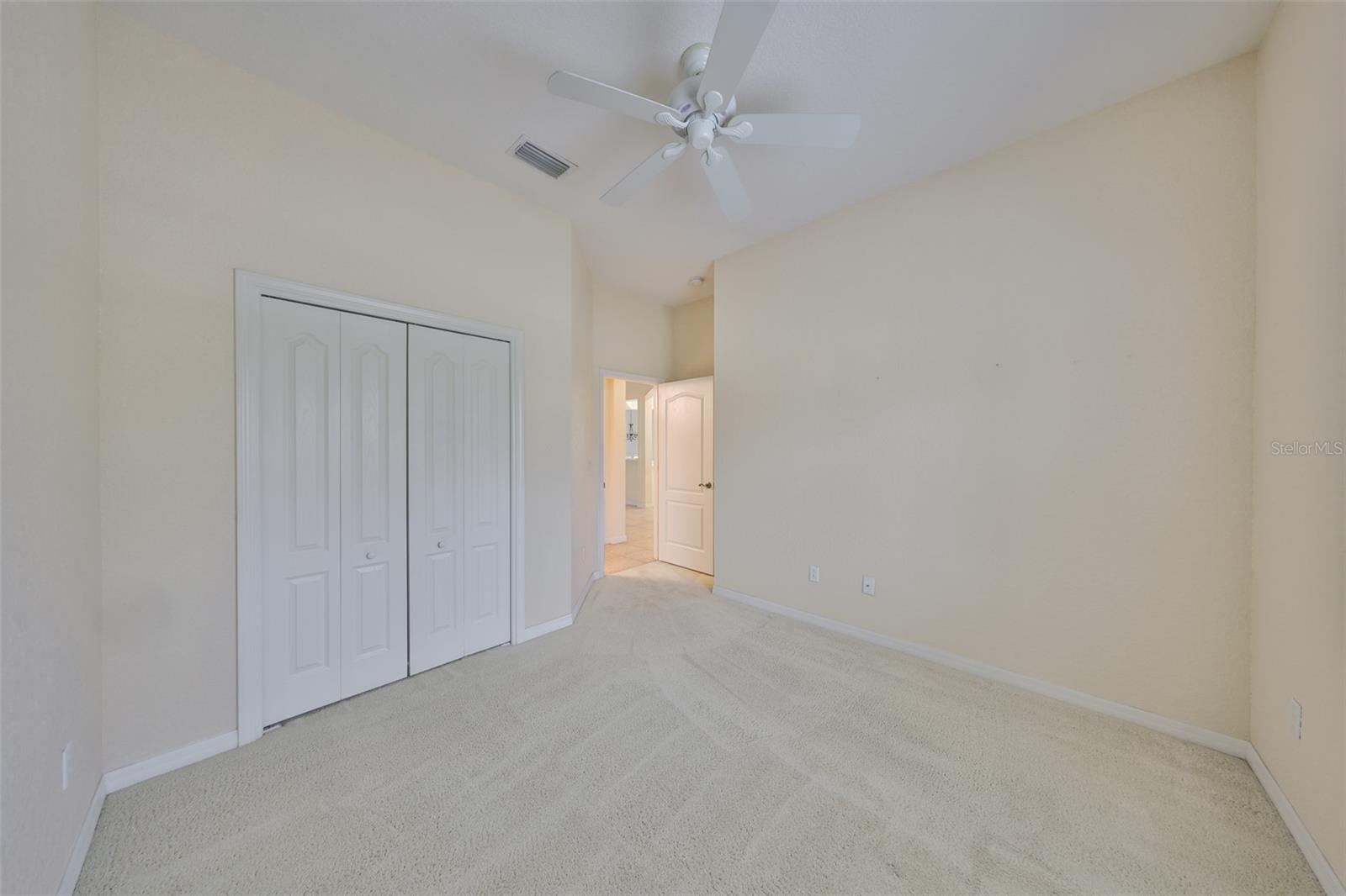 Image 20 of 41 For 1043 Regal Manor Way