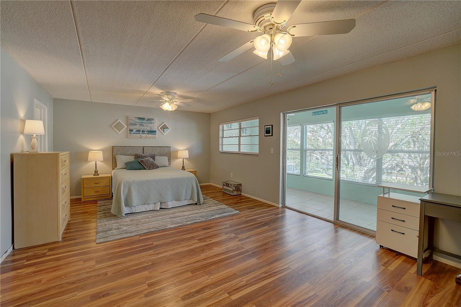 Image 10 of 31 For 11620 Park Boulevard 308