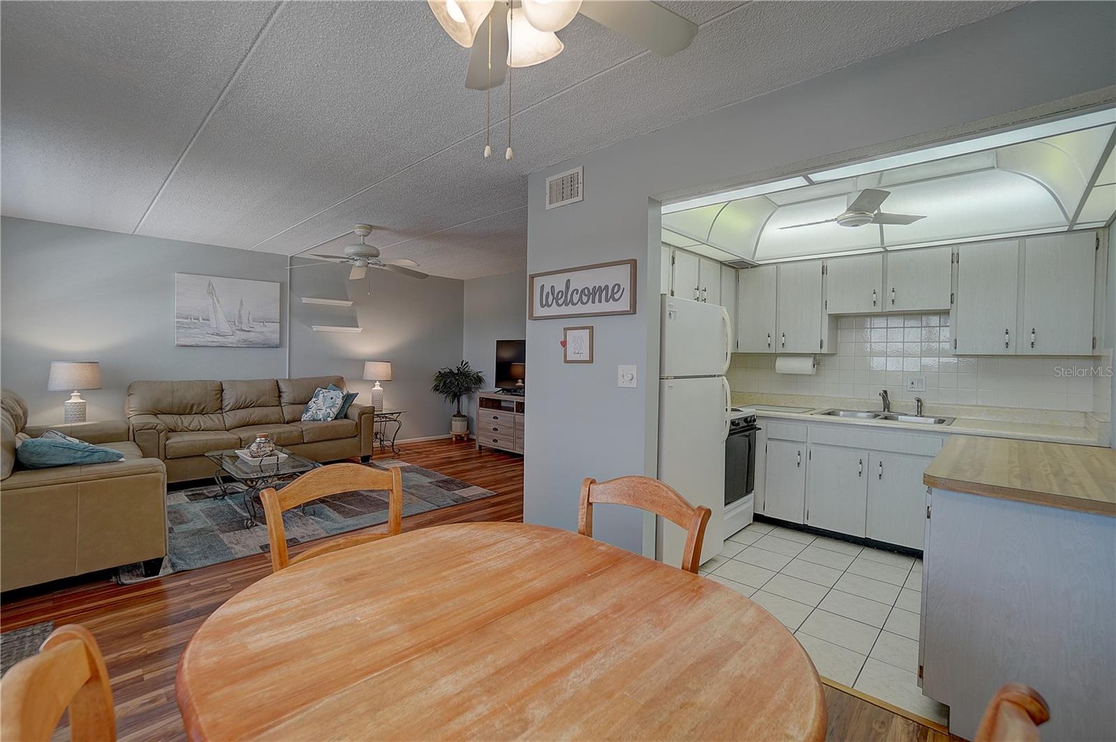 Image 16 of 31 For 11620 Park Boulevard 308