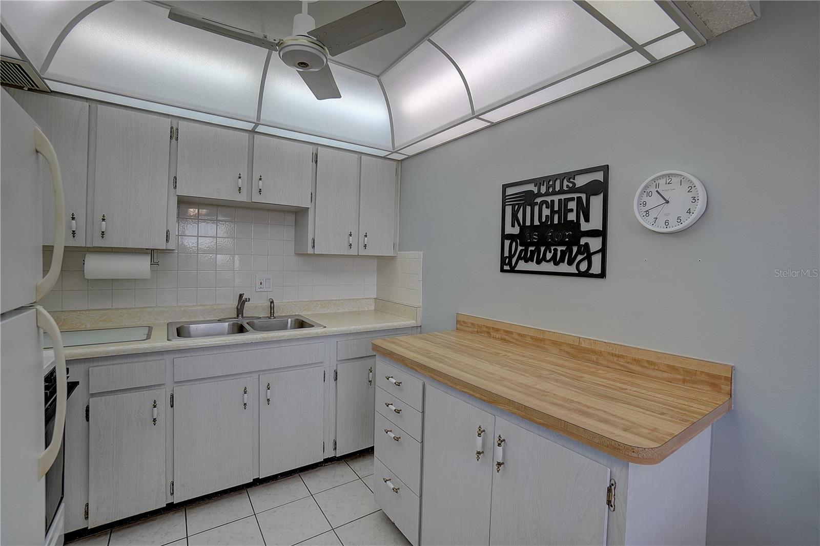 Image 18 of 31 For 11620 Park Boulevard 308