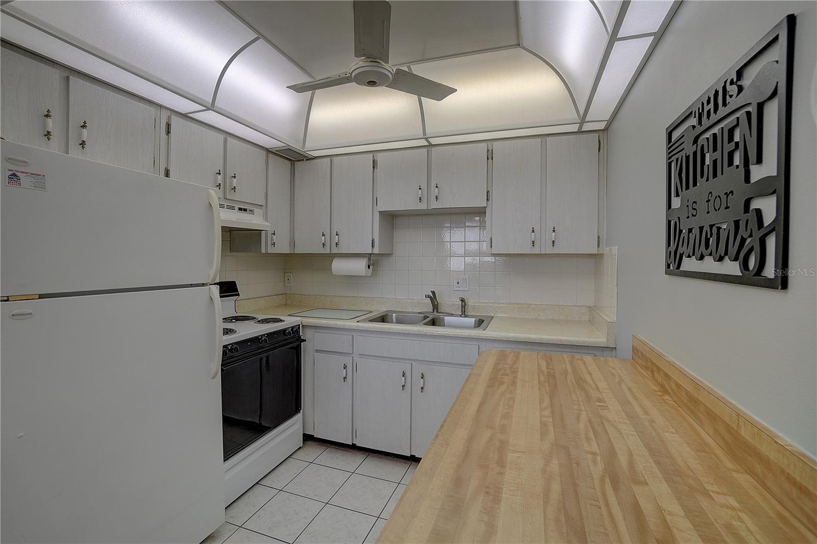 Image 19 of 31 For 11620 Park Boulevard 308