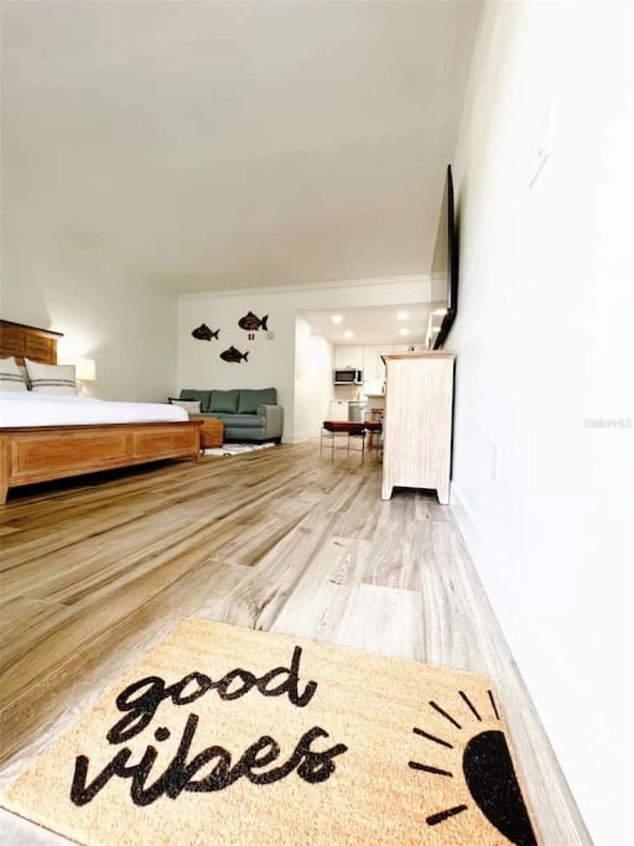 Image 6 of 18 For 611 Destiny Drive 516