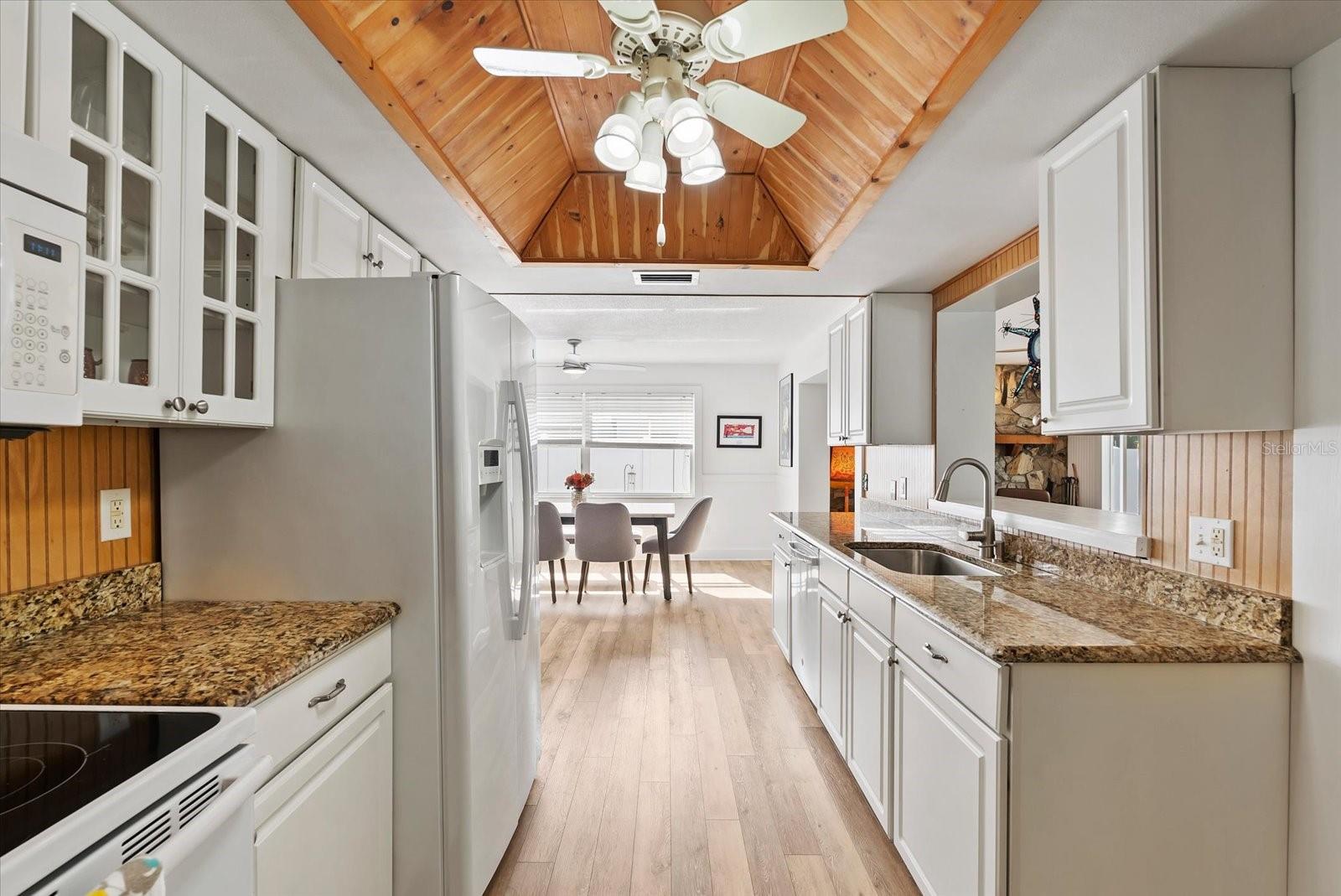 Image 9 of 31 For 1700 Patricia Avenue