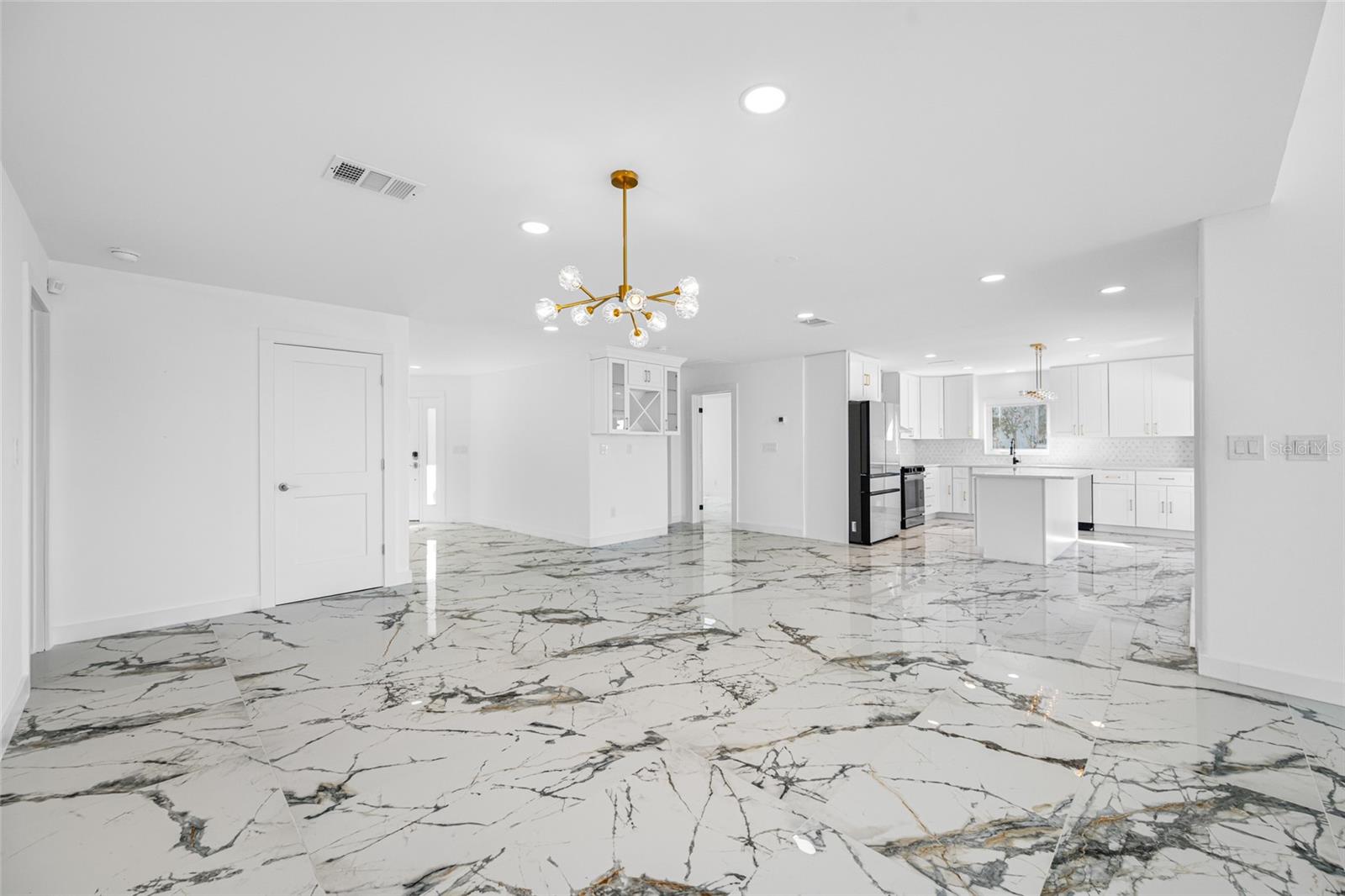 Image 11 of 60 For 600 115th Avenue