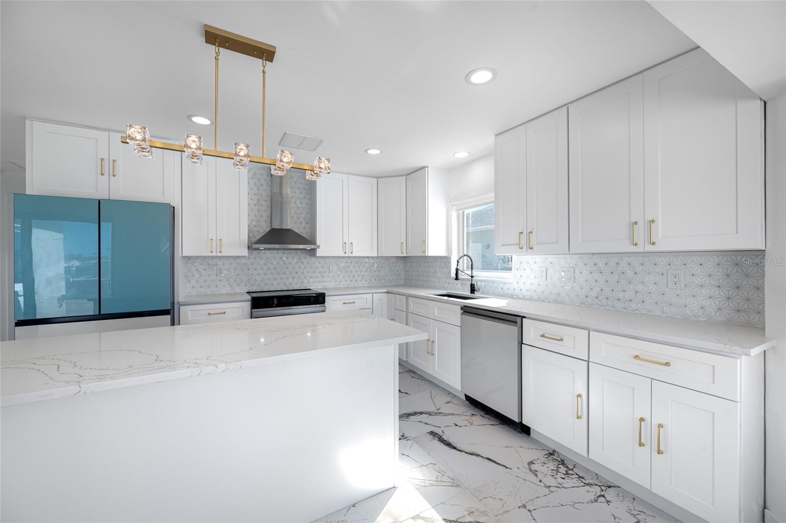 Image 15 of 60 For 600 115th Avenue