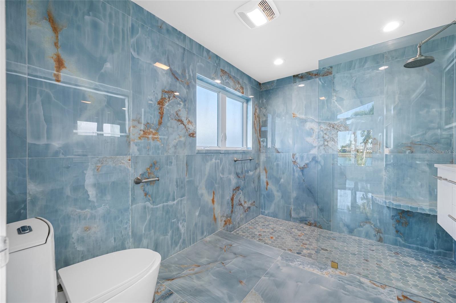 Image 38 of 60 For 600 115th Avenue