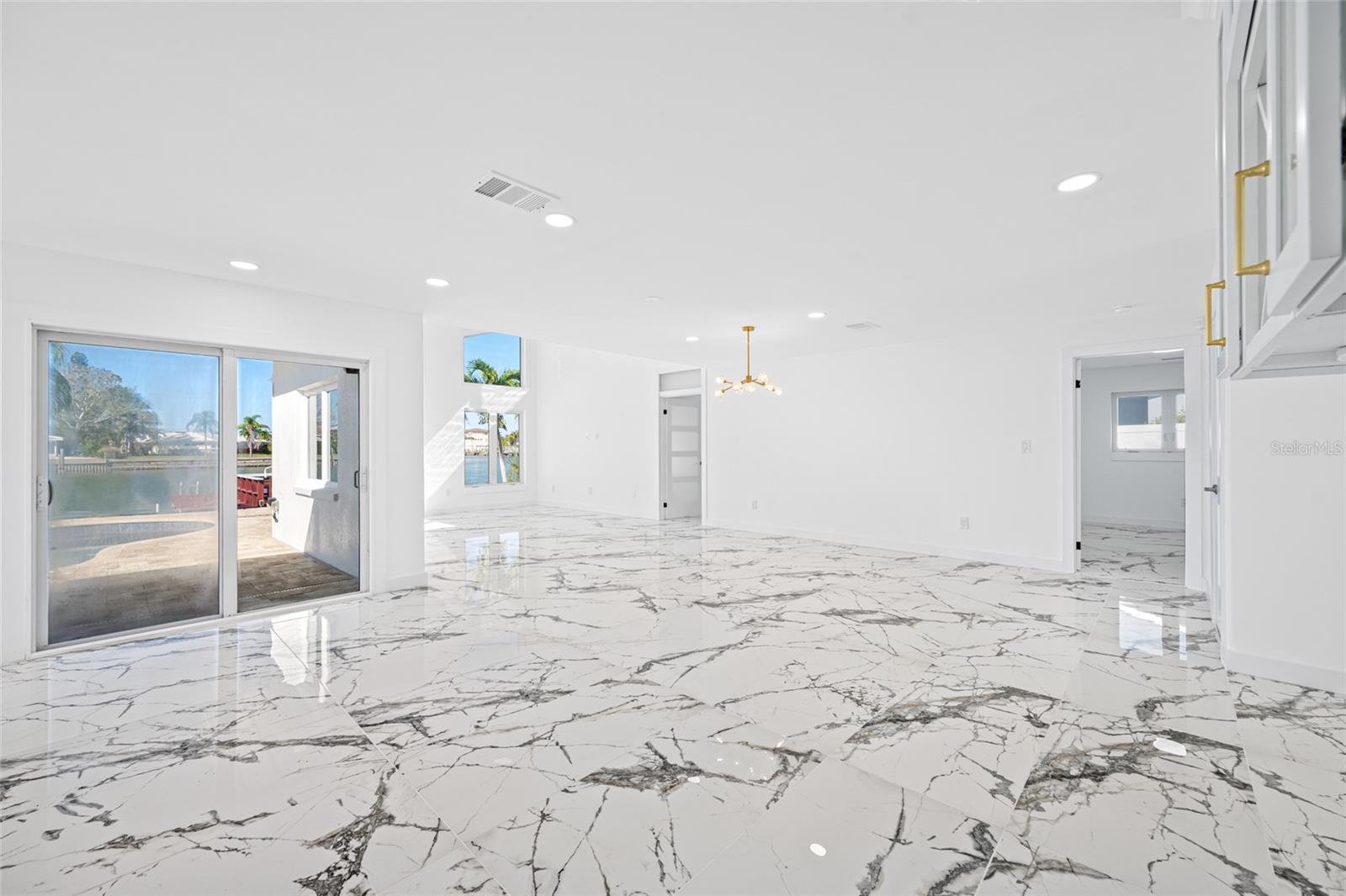 Image 9 of 60 For 600 115th Avenue