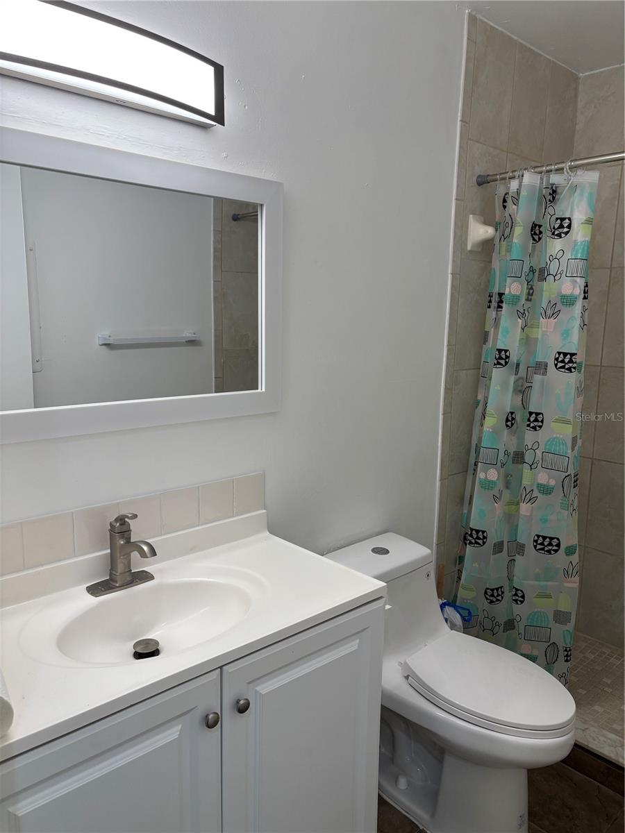 Image 21 of 33 For 5807 Erin Lane S C