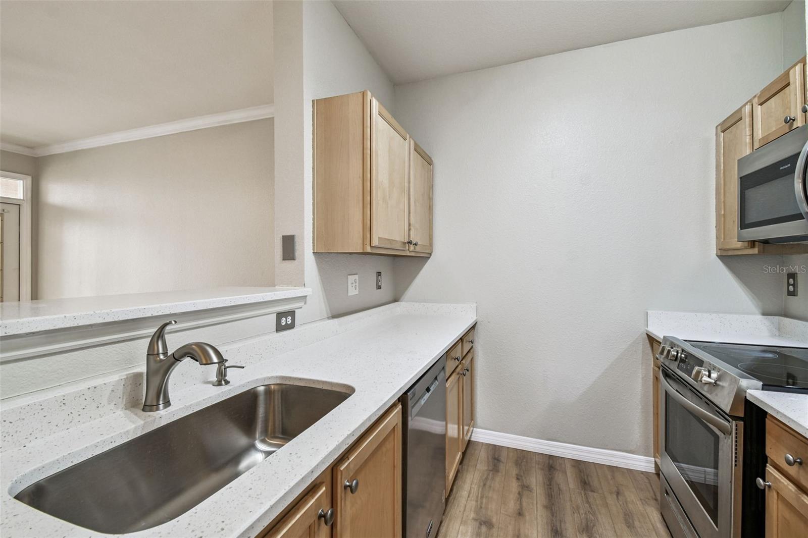 Image 11 of 57 For 5000 Culbreath Key Way 1-215