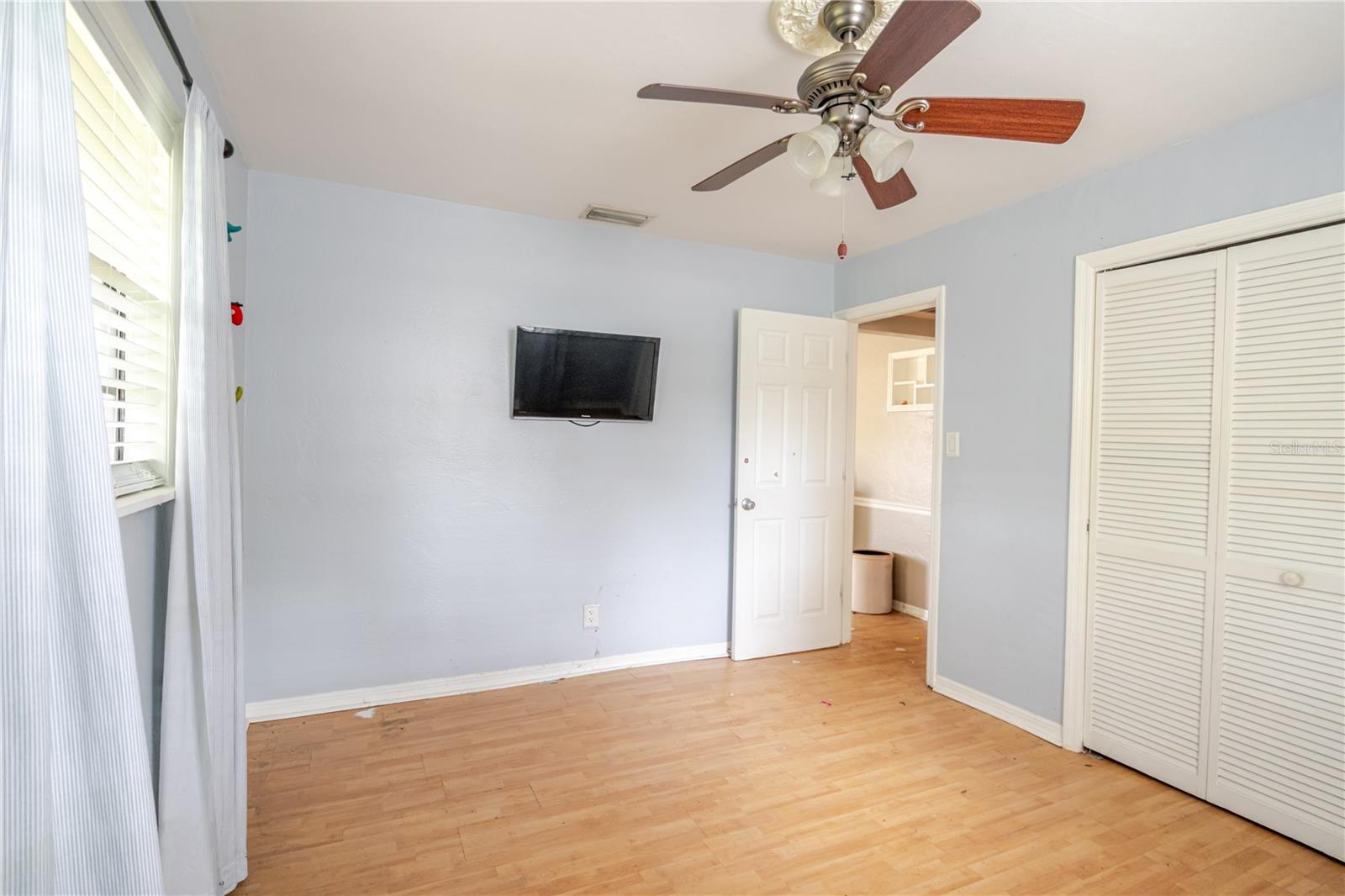 Image 16 of 22 For 2118 Venus Street