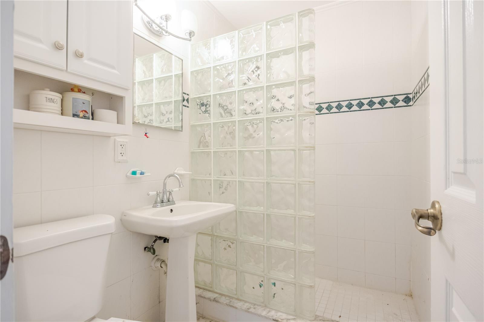 Image 18 of 22 For 2118 Venus Street