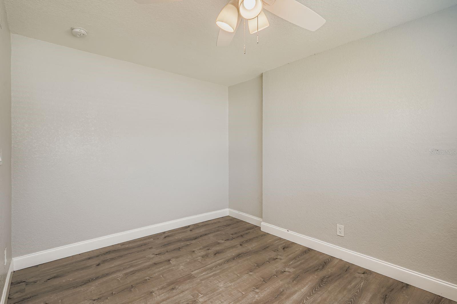 Image 16 of 29 For 13625 120th Street